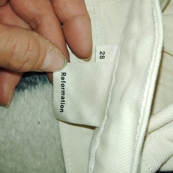 REFORMATION 90's Mid Rise Straight Jeans - White 28" - Picture 7 of 16
